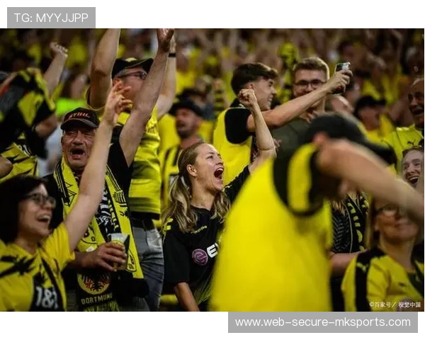 多特整体推进配合默契，施洛特贝克后场长传令人眼前一亮